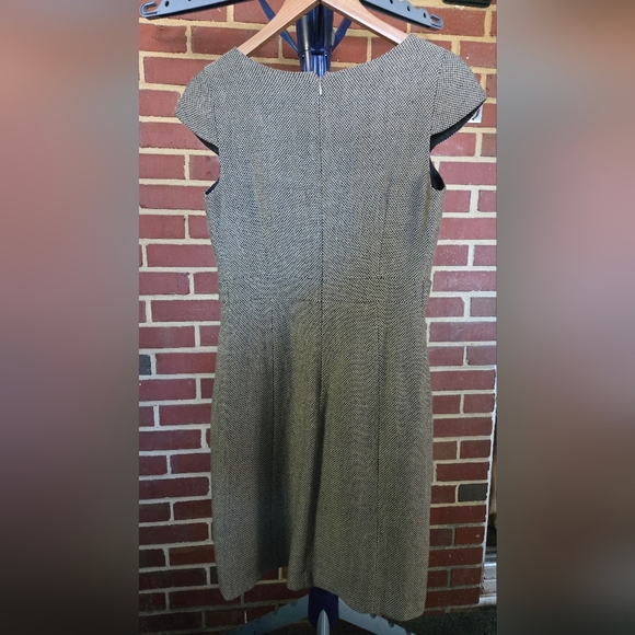 Tocca WOOL Blend Chic Office Date Textured Midi Dress Sz 6 - Picture 2 of 4